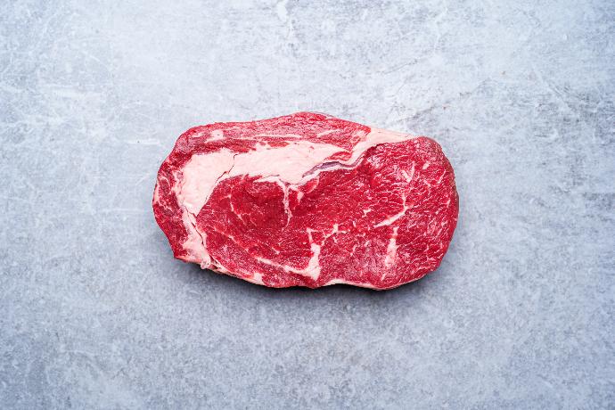 Ebony Black Angus Cuberoll Chilled 300G VP PCS